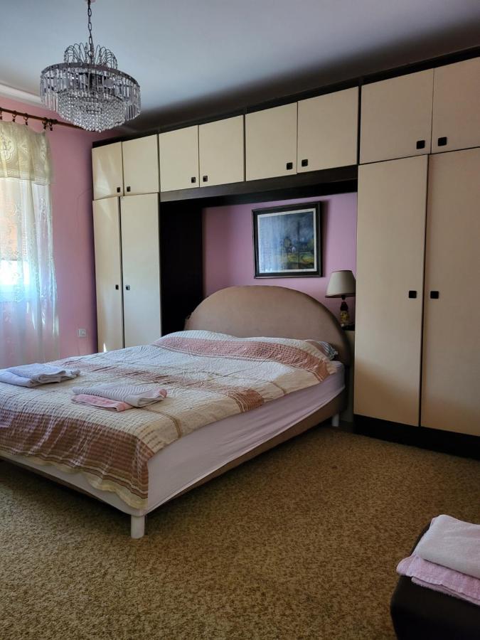 Kaza Apartment คลาโดโว ภายนอก รูปภาพ