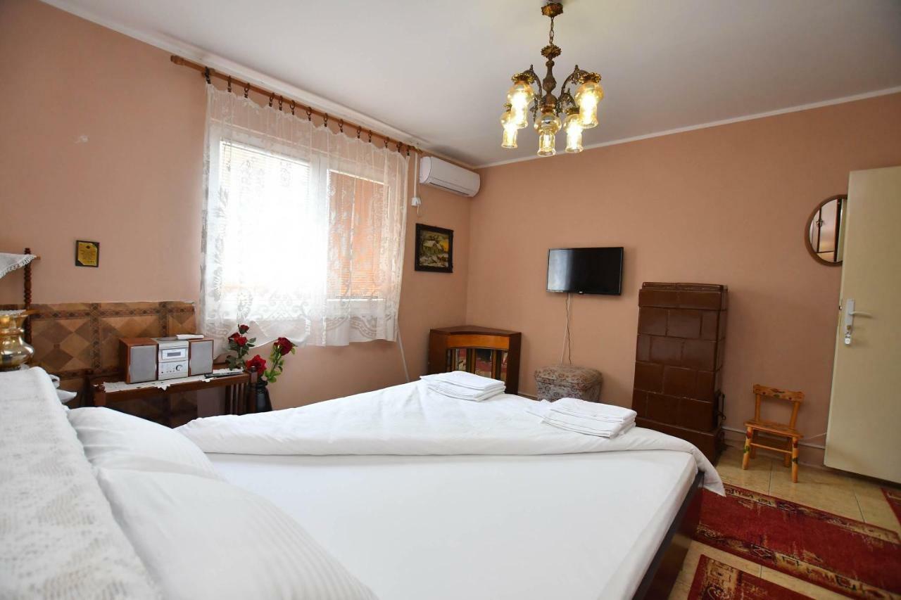 Kaza Apartment คลาโดโว ภายนอก รูปภาพ