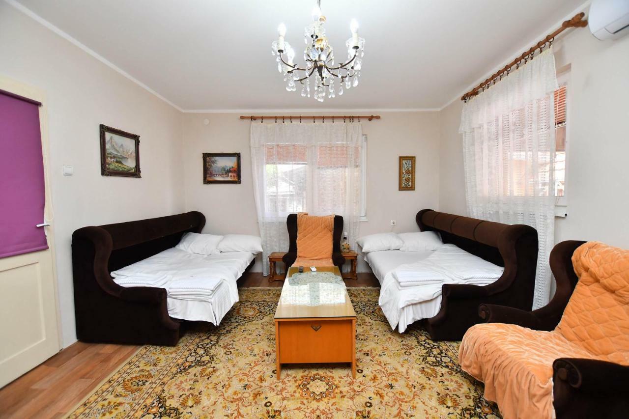 Kaza Apartment คลาโดโว ภายนอก รูปภาพ