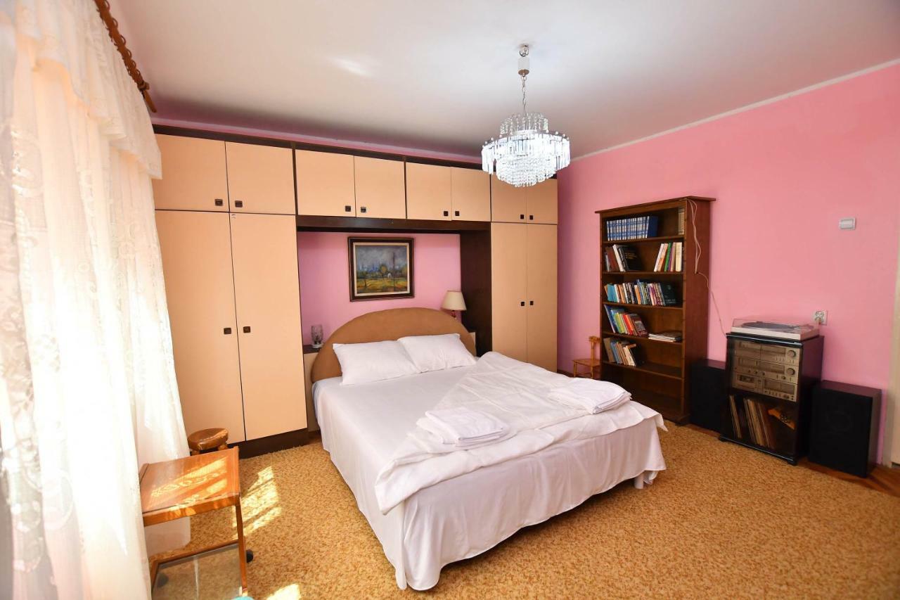 Kaza Apartment คลาโดโว ภายนอก รูปภาพ